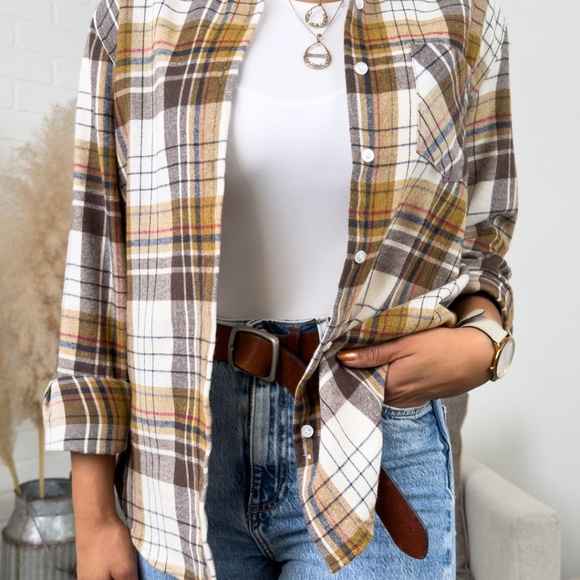 Oversized Long Sleeve Fall Flannel | Tan - Picture 4 of 7